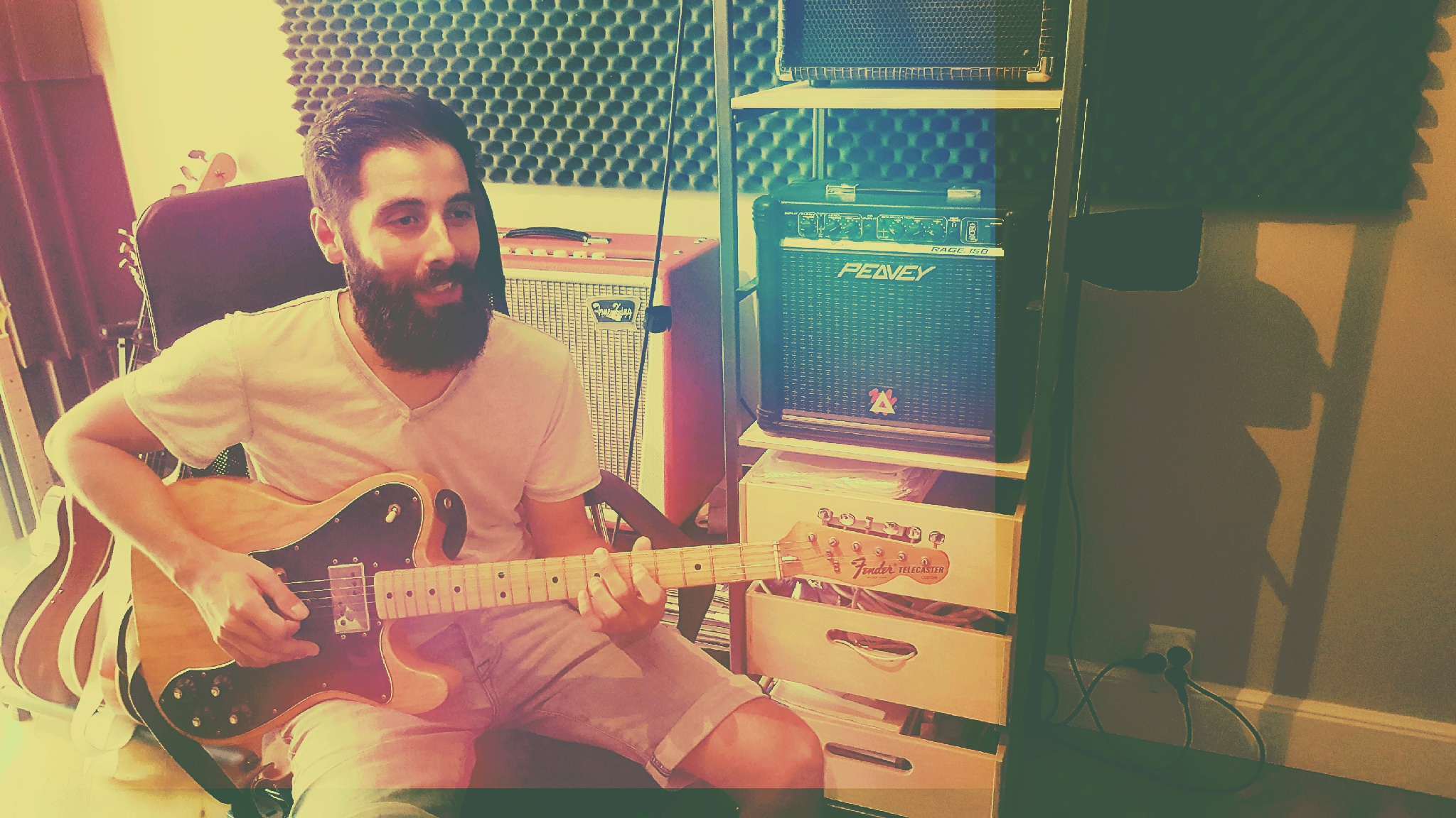 Guitare acoustique, Guitare électrique